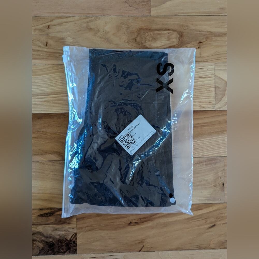 New Halara Seamless Leggings Size XS - Picture 8 of 8